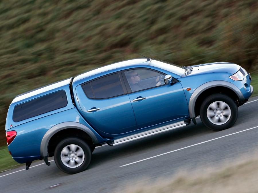  Mitsubishi L200 4Life Double Cab 2006 года  (UK) (фото 8 из 10)